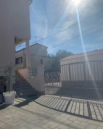 Deluxe Valentina Apartment