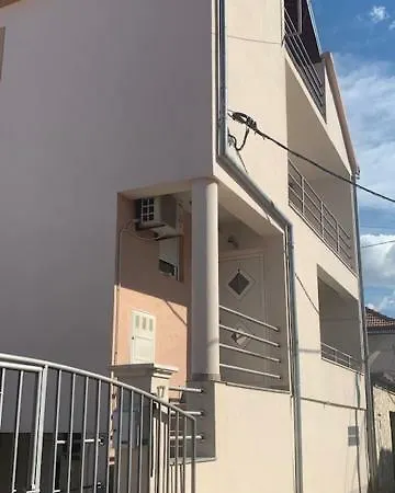 Deluxe Valentina Apartment *